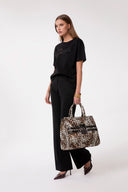 T-SHIRT PARICOLLO MEZZA MANICA CON RICAMO CON PIZZO IN TRASPARENZA E BORDO NERO
