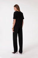 T-SHIRT PARICOLLO MEZZA MANICA CON RICAMO CON PIZZO IN TRASPARENZA E BORDO NERO