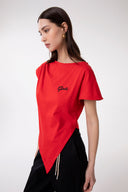 T-SHIRT ASIMMETRICA CON RICAMO LATO CUORE