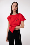 T-SHIRT ASIMMETRICA CON RICAMO LATO CUORE