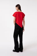 T-SHIRT ASIMMETRICA CON RICAMO LATO CUORE