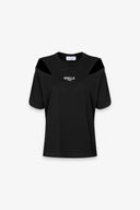 T-SHIRT PARICOLLO MEZZA MANICA CON DETTAGLIO TAGLI SU SPALLE APPLICAZIONE LOGO