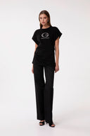 T-SHIRT PARICOLLO MEZZA MANICA CON RISVOLTO E LOGO STRASS