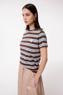 T-SHIRT PARICOLLO MEZZA MANICA CON APPLICAZIONE LOGO