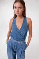TUTA IN DENIM CON SCOLLATURA NCROCIATA