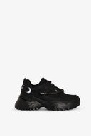 SNEAKERS RUNNING IN MESH