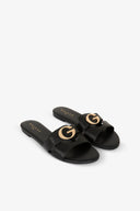 SANDALO FLAT CON METAL LOGO