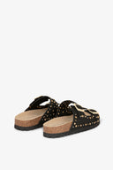 SANDALO IN SUEDE CON DOPPIA FIBBIA E BORCHIE