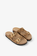 SANDALO IN SUEDE TESSUTO ANIMALIER CON RIVETTO PERSONALIZZATO E DOPPIA FIBBIA