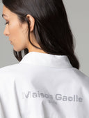 CAMICIA REGULAR CON LOGO STRASS