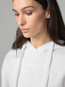 FELPA CON CAPPUCCIO E LOGO EMBOSSED SUL DAVANTI