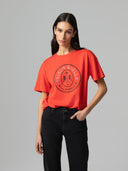 T-SHIRT PARICOLLO MEZZA MANICA CON STAMPA E APPLICAZIONE STRASS