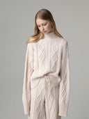 PULLOVER CON MOTIVO A TRECCIA E COLLO ALTO