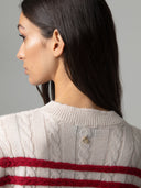 PULLOVER CON MOTIVO A TRECCIA E PENDAGLIO SUL RETRO
