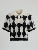 Half-sleeve crop pullover with application