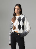 PULLOVER PARICOLLO CON FONDO IRREGOLARE E MANICA LOGATA