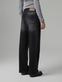 JEANS STRAIGHT FIT CON SALPA LOGATA SUL RETRO