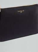 REGULAR POCHETTE ESSENTIAL SAFFIANO